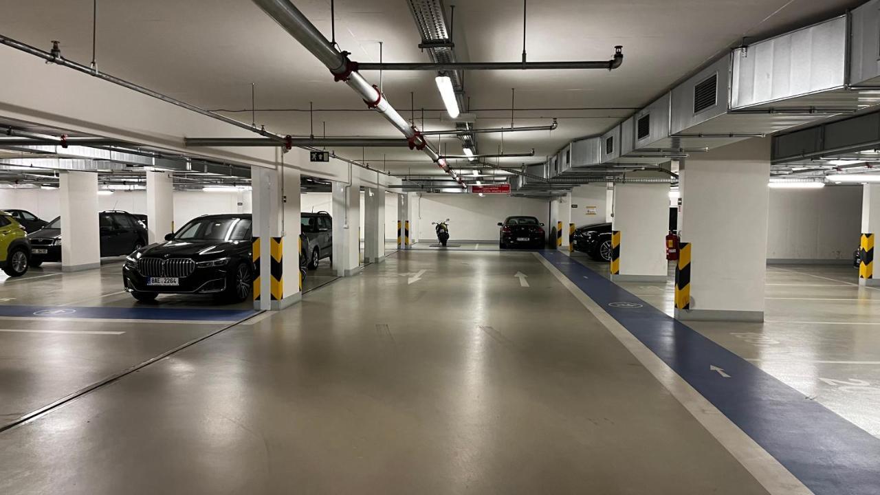 Residence Garden Tower - 8 Min Do Centra, Garaz Praga Zewnętrze zdjęcie