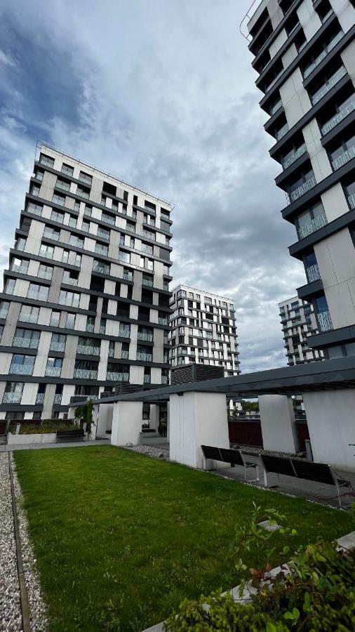Residence Garden Tower - 8 Min Do Centra, Garaz Praga Zewnętrze zdjęcie